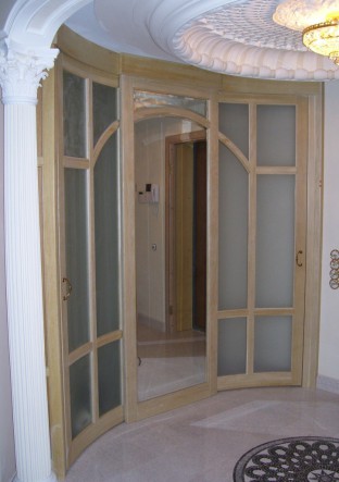 деревянная дверь раздвижная из массива
