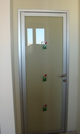 распашные двери для детской комнаты дизайн